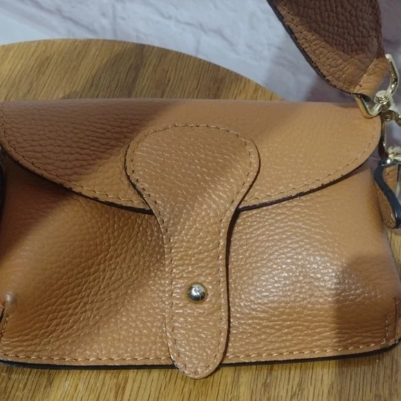 Vera Pelle Leather Crossbody Bag - Picture 14 of 16